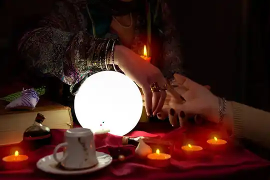 psychic Bloomingdale